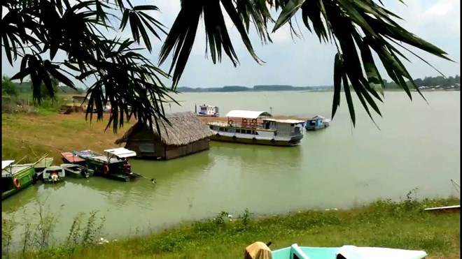Peaceful beauty at a lake in Dong Nai
