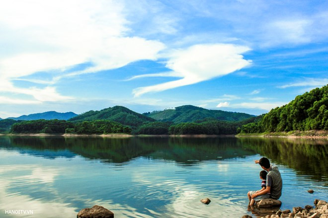 It is said that the story serves as the source of inspiration for the song ‘The Legend of Nui Coc Lake’ by composer Pho Duc Phuong.