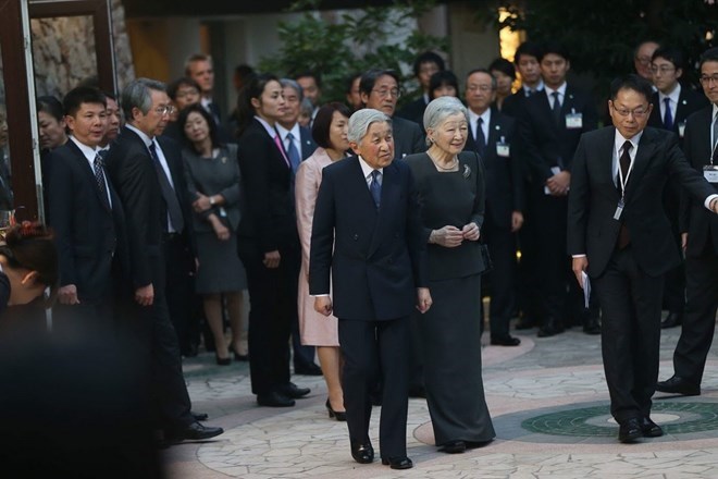 Japanese Emperor Akihito and Empress Michiko meet JICA volunteers at Sheraton Hotel