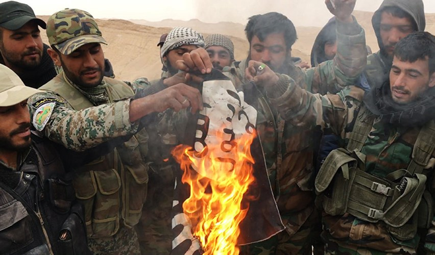 Binh sỹ Syria đổ ra đường ăn mừng sau khi giành được thành cổ Palmyra - Nguồn Sputnik