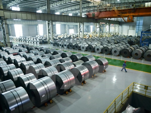 Kho hàng thép cuộn tại nhà máy thép Han ở Handan, tỉnh Hà Bắc, Trung Quốc. (Ảnh: AFP/TTXVN)
