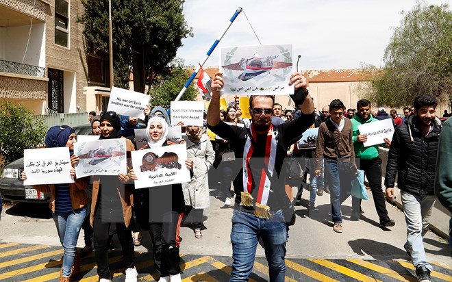 Phản đối Mỹ tấn công, người Syria tuyên bố sẵn sàng hy sinh vì tổ quốc