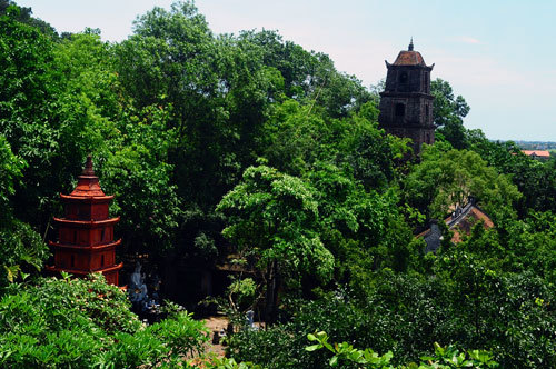 Two must-see places in Hanoi suburbs