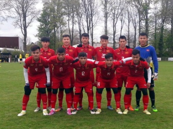 Đội dự bị U20 Việt Nam dễ dàng đánh bại U21 Roda JC