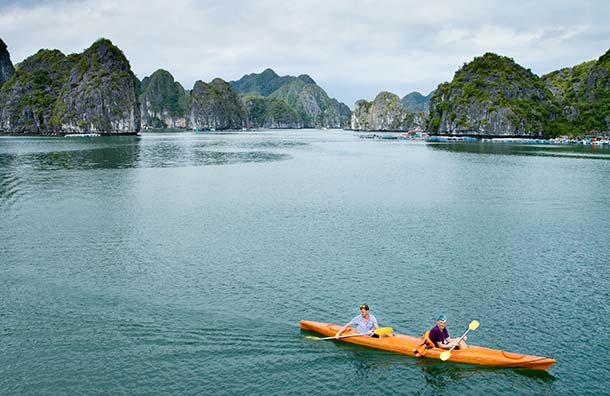 Kayak in Halong Bay