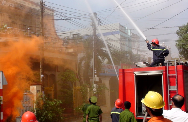 Fire drill at residential area in Bien Hoa city