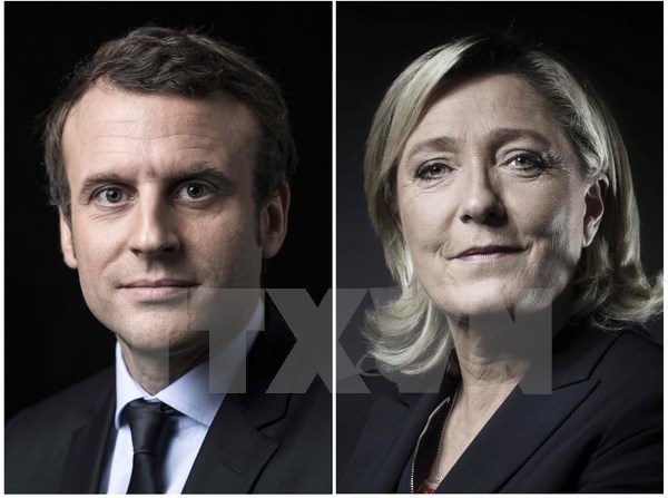 Ứng cử viên Le Pen liên minh với lãnh đạo đảng "Nước Pháp đứng lên"
