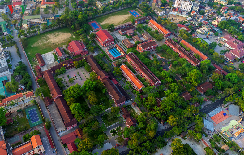 Dong Khanh and Quoc Hoc Hue are two famous high schools on the banks of Huong River