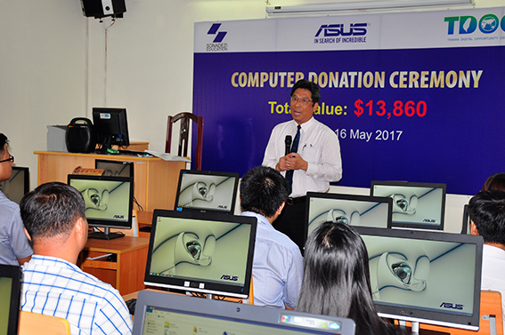 ASUS donates 21 computers to Sonadezi college