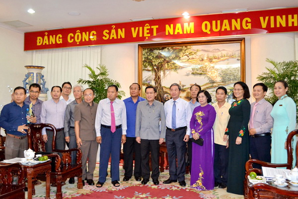 (ĐN)- On May 17, a delegation of Laos officials led by Deputy Governor of Savanakhet province paid a working visit to Dong Nai