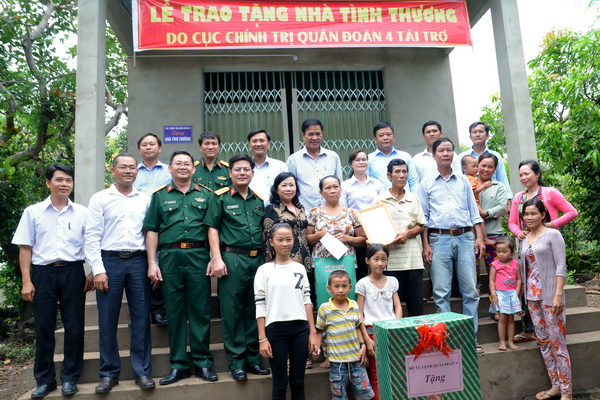 Community work launched in Dinh Quan district