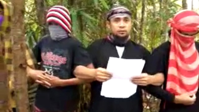 Isnilon Hapilon, thủ lĩnh của nhóm phiến quân Abu Sayyaf. (Nguồn: YouTube)