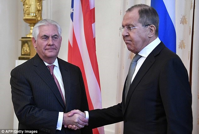 Ngoại trưởng Mỹ Rex Tillerson (trái) và người đồng cấp Nga Sergei Lavrov. (Nguồn: AFP/Getty Images)