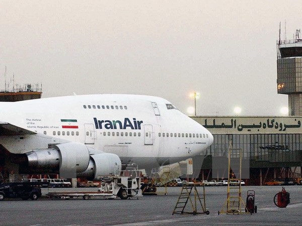 Iran khẩn cấp điều máy bay chở hàng hóa, thực phẩm tới Qatar