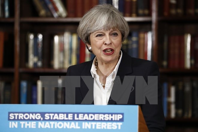  Thủ tướng Anh Theresa May tại một sự kiện ở London ngày 5/6. (Nguồn: AFP/TTXVN)