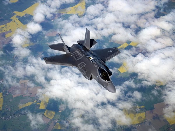 Mỹ dừng bay hàng chục chiến đấu cơ F-35 sau sự cố cung cấp oxy