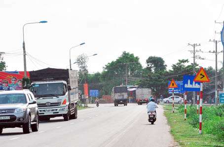 Theo quy chuẩn mới, sau khi qua các khu vực đường giao nhau, biển báo khu vực đông dân cư phải được nhắc lại, nếu không có thì biển báo đó được mặc nhiên xem là hết hiệu lực (ảnh chụp trên đường tỉnh 769, đoạn qua xã Lộc An, huyện Long Thành).