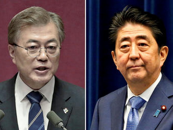 Tổng thống Hàn Quốc Moon Jae-in và Thủ tướng Nhật Bản Shinzo Abe. (Nguồn: Reuters)