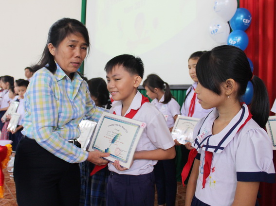 CEP Fund grants 129 scholarships to poor students