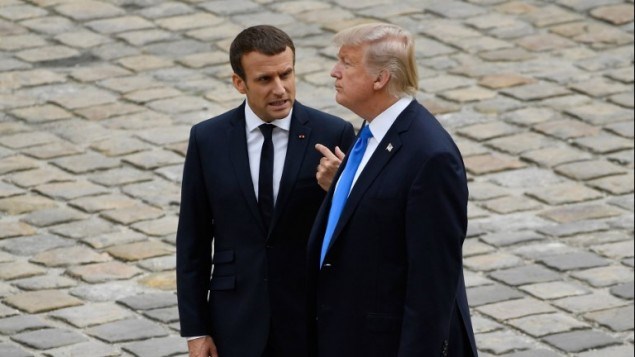 Tổng thống Mỹ Donald Trump (phải) và người đồng cấp Pháp Emmanuel Macron. (Nguồn: AFP)