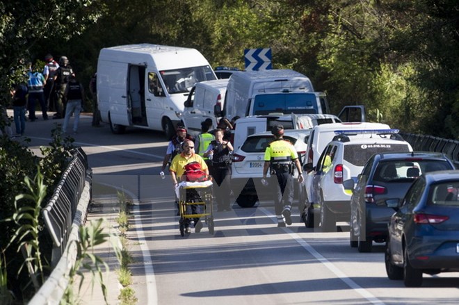 Tây Ban Nha: Tuần hành phản đối khủng bố bằng xe tại Cambrils