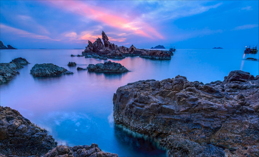 Eo Gio is one of the most ideal places to contemplate sunrise in Vietnam.