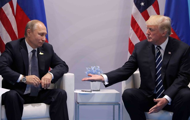 Ông Trump không thảo luận với người đồng cấp Nga Putin về việc đóng cửa lãnh sự quán Nga. (Nguồn: The Nation)