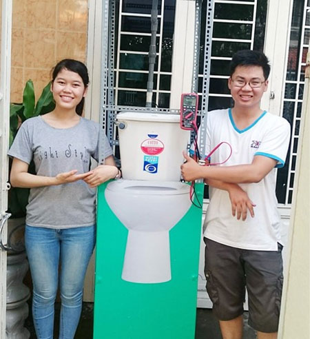 Successful duo: With his strength in technical knowledge, Tin (right) is in charge of designing and modelling the product while Thanh researched the economic benefits as well as environmental impact.
