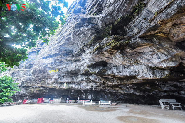   “Cave” pagoda