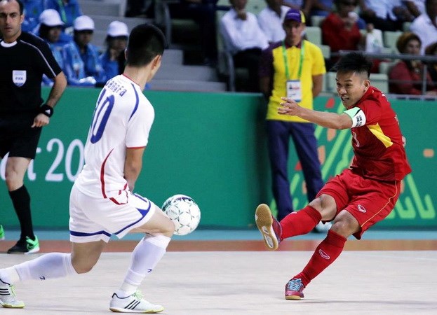 Tuyển futsal Việt Nam sẽ quyết đấu để giành vé vào tứ kết.