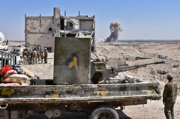 Quân đội chính phủ Syria giành lại hàng chục thị trấn từ tay IS