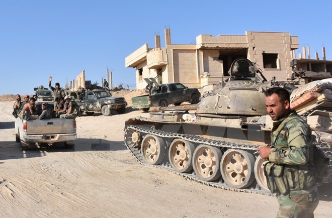 Lực lượng của chính phủ Syria bao vây tổ chức IS ở Deir el-Zour