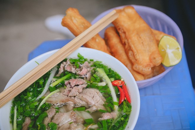 Vietnam's Pho, fresh spring roll among world's best 30 dishes