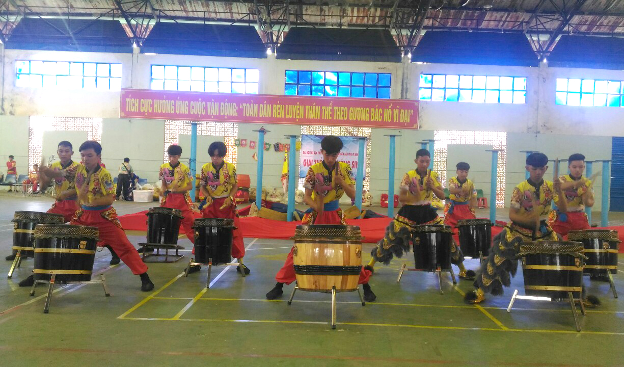 Nhon Trach holds unicorn-lion-dragon dance, Chinese chess tournaments