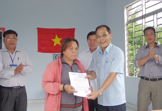 Two "Great Unity" houses handed over