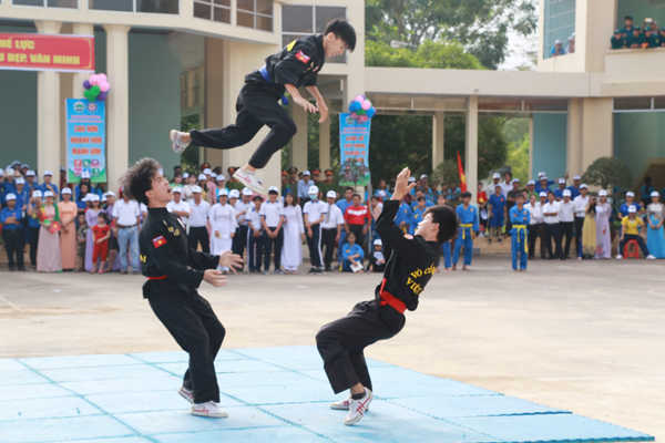 Vinh Cuu district Sports Festival begins