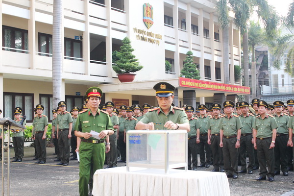 Over VND600 mln raised for flood-affected residents