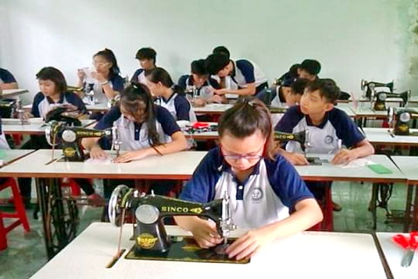 Dong Nai steps up efforts to care for disabled people