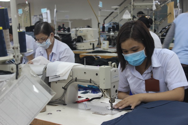 Vietnam's garments exports up over 10 pct