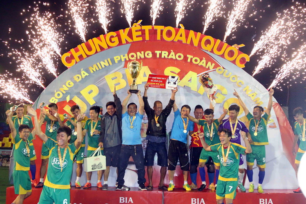 Dong Nai's Danh Loi FC wins National Mini Football Cup