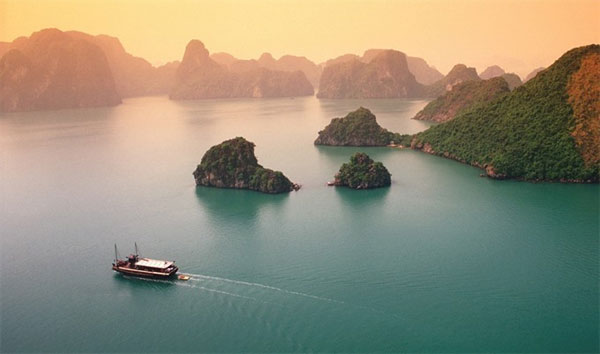 Tourism triangle: Vietnam will promote itself as a safe, friendly and attractive destination. — Photo anbinhtravel.com