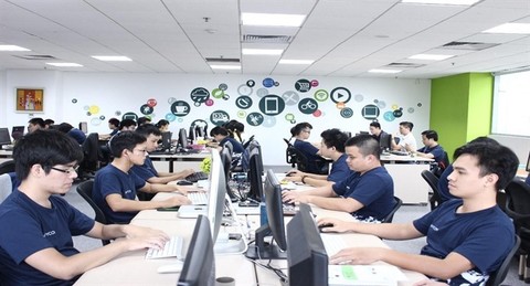 IT technicians. The Viet Nam Software and IT Services Association (VINASA) on Wednesday officially launched the Sao Khue Awards 2018. 