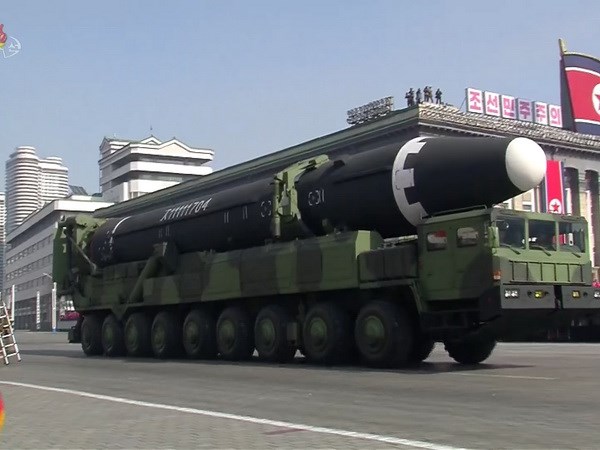 Tên lửa đạn đạo xuyên lục địa (ICBM) Hwasong-15. (Nguồn: Yonhap/TTXVN)