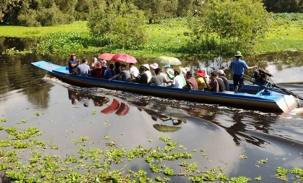 Though the tourism sector in Đồng Nai Province has achieved positive results, additional measures should be done to further boost tourism. — VNA/VNS Photo An Hiếu  Read more at http://vietnamnews.vn/life-style/423464/dong-nai-steps-up-efforts-to-boost-tourism.html#jgufR7o5XzDqxzlY.99