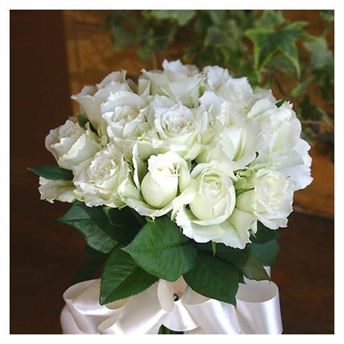 Chocolate, roses are popular gifts on White Day