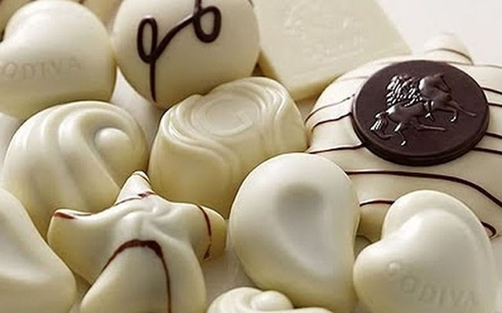   White chocolates are a popular gift for White Day.