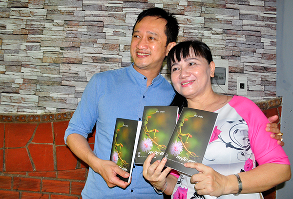 Đấu giá tập thơ ủng hộ bệnh nhân ung thư