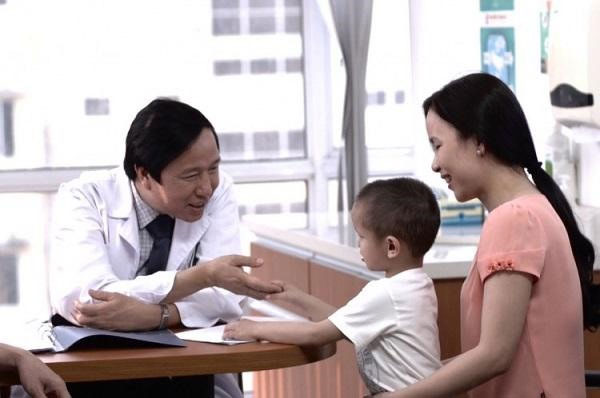 Nguyen Thanh Liem, a leading paediatric surgeon, has been awarded the 2018 Nikkei Asia Prize in the Science and Technology category.