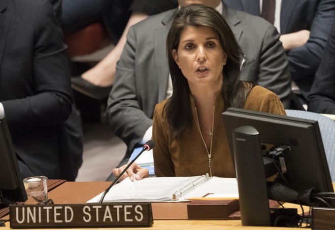 Đại sứ Mỹ tại Liên hợp quốc Nikki Haley phát biểu trong phiên họp công khai của Hội đồng Bảo an về tình hình Syria, ngày 9/4. (Nguồn: AFP)