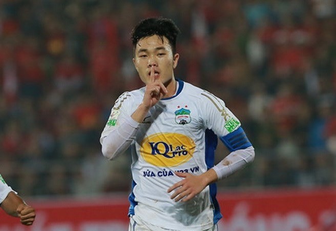 Midfielder Luong Xuan Truong in Football Tribe's Asia XI for March